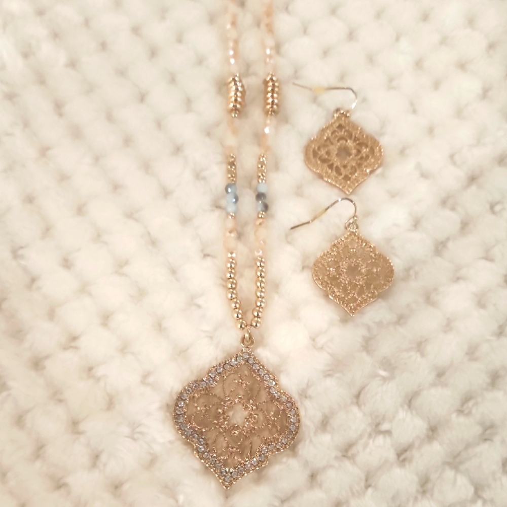 Avon Elegant Gold and Silver Jewelry Set